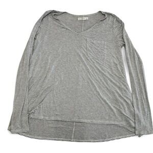 A&F | S | Gray Striped Women's V Neck Top